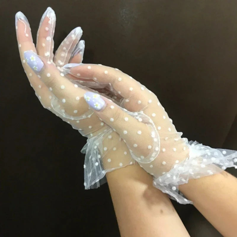Women's Short Lace Tulle Gloves – Stretchy Mesh Full Finger Lace Mesh Gloves Qme A-1 One Size