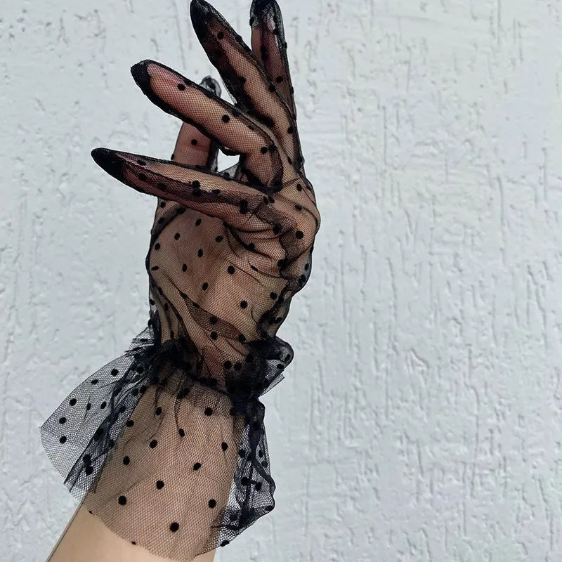 Women's Short Lace Tulle Gloves – Stretchy Mesh Full Finger Lace Mesh Gloves Qme A-2 One Size