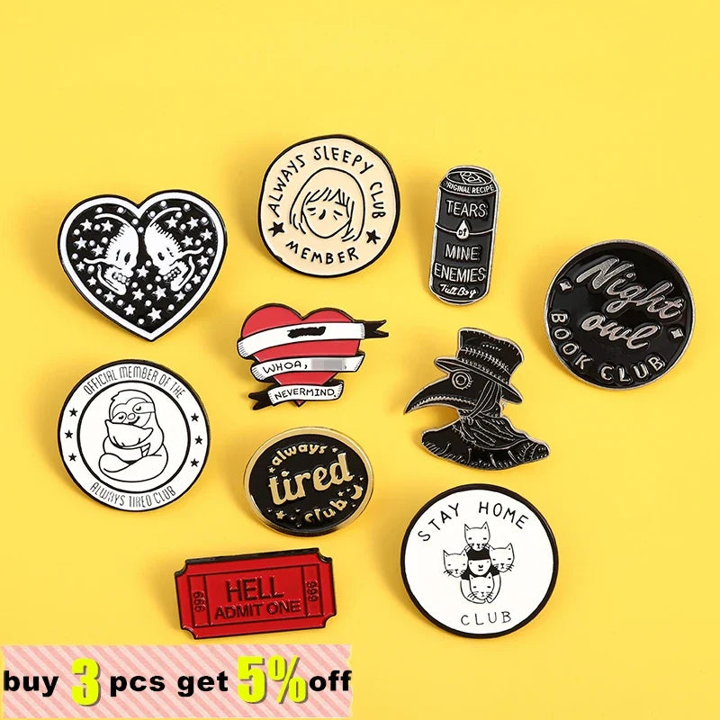 Punk Skull & Crow's Beak Metal Brooches – Gothic Lapel Pins Lapel Pin Brooch Qme