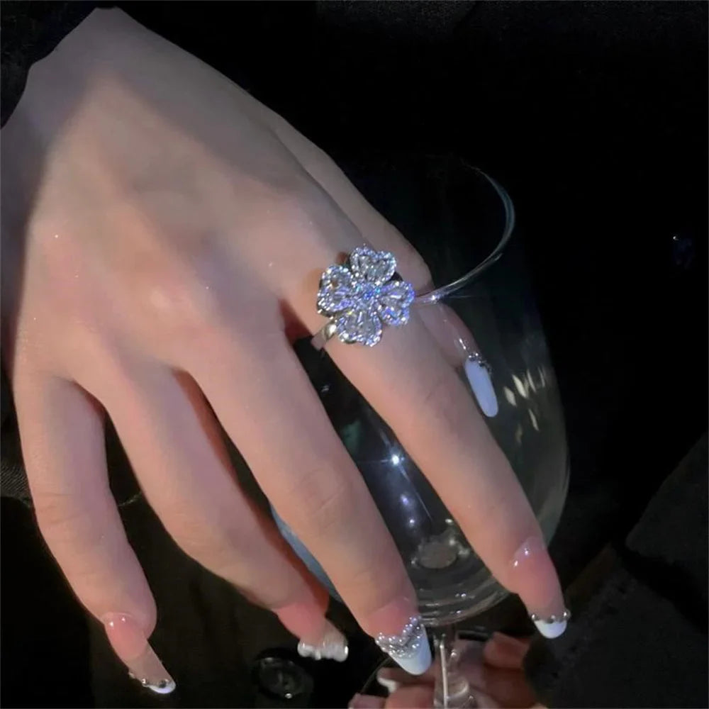 Rotating Four Leaf Clover Zircon Ring for Women – Adjustable Fashion Ring Qme