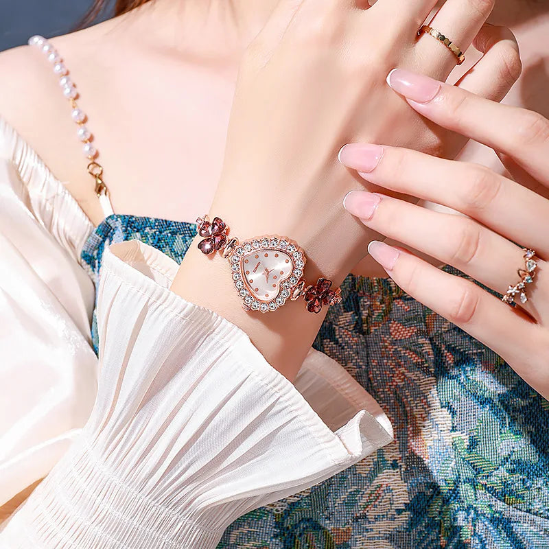 Women's Heart-Shaped Quartz Bracelet Watch – 6 Colors Bracelet Watch Qme