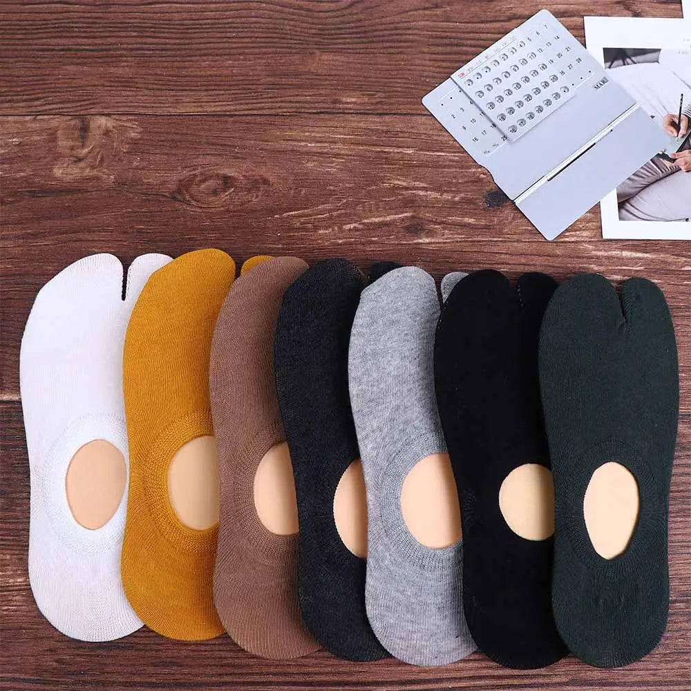 Japanese Split Toe Tabi Socks – Soft Cotton, Unisex, 8 Colors Split Toe Tabi Socks Qme