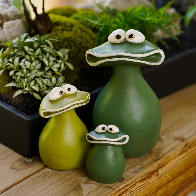 Kawaii Big Mouth Frog Figurine | Resin Garden & Desk Decor Resin Figurine Qme