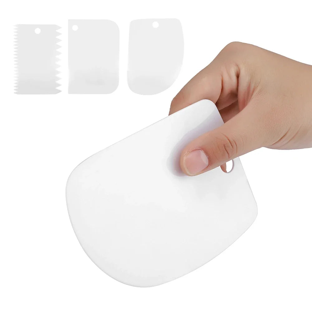3-Piece Plastic Dough Scraper & Cake Cream Spatula Set Pastry Scraper Set Qme