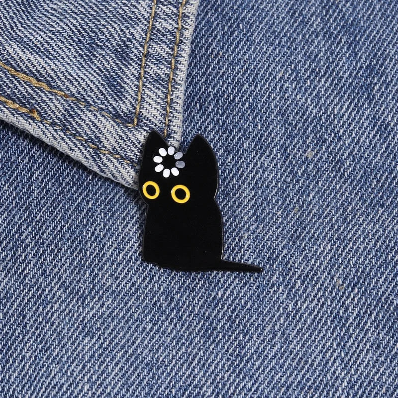 Cute Crash Cat Enamel Pin – Cartoon Kitten Lapel Pin Gift Enamel Lapel Pin Qme