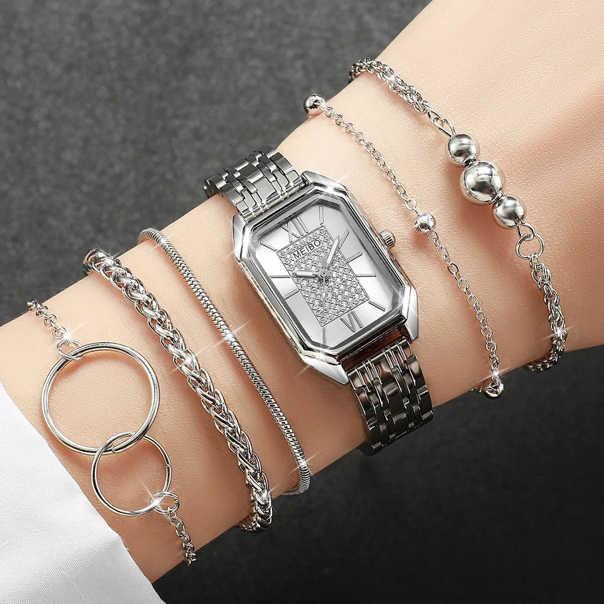 Women's Rectangle Dial Quartz Watch – Silver Steel Band Fashion Watch Qme Silver