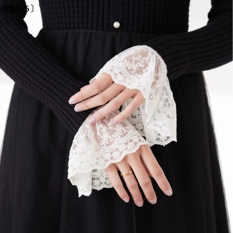 White Lace Detachable Cuffs – Bridal, Costume & Cosplay Lace Wrist Cuffs Qst