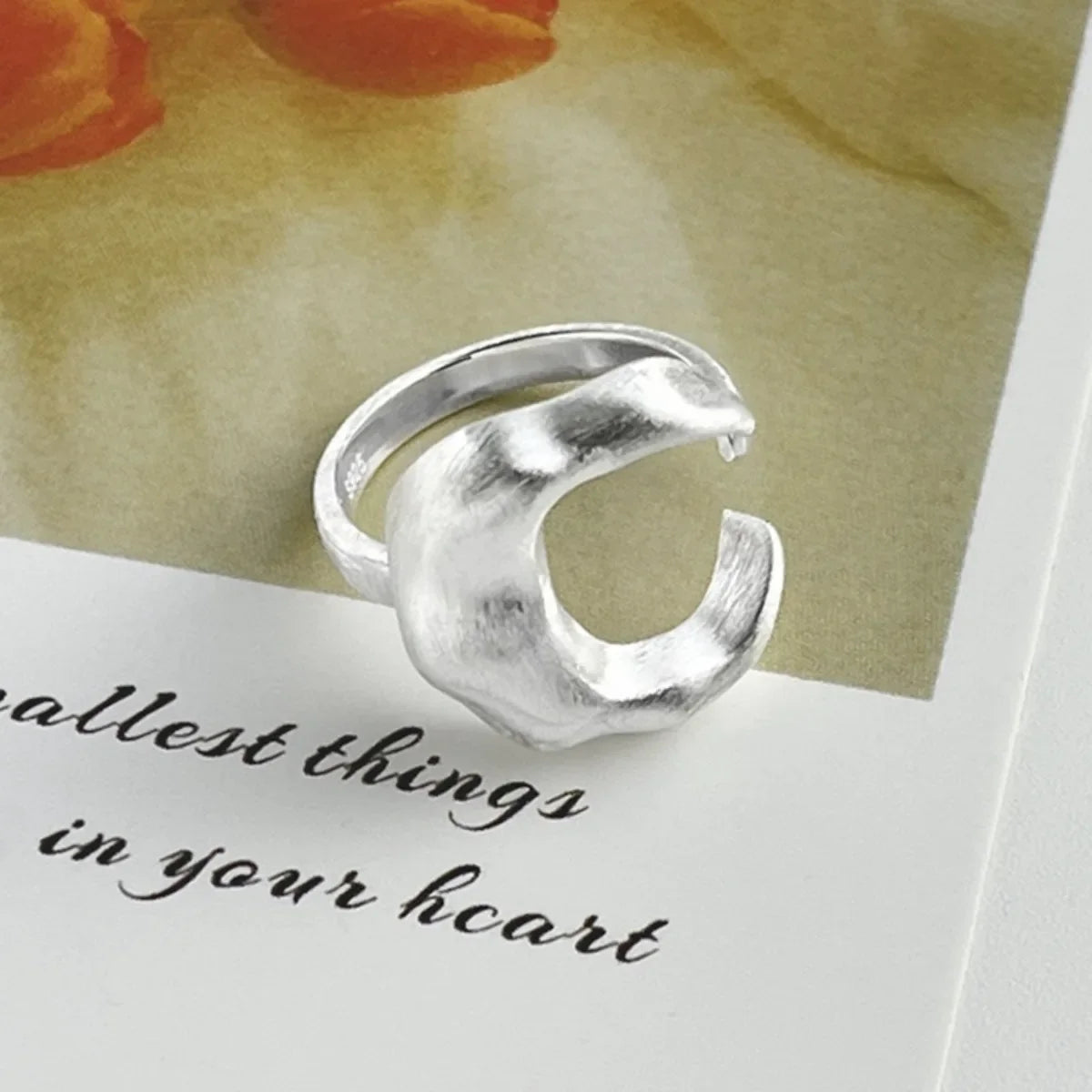 Matte Frosted Crescent Moon Finger Ring – White Metal Statement Statement Ring Qme