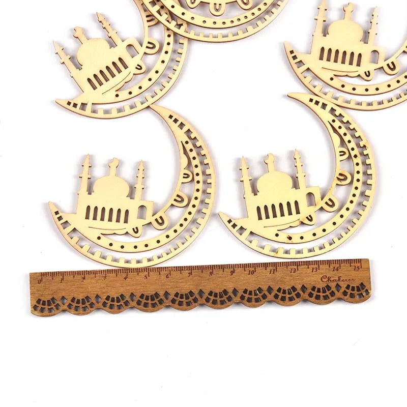 Natural Moon Wood Pendants – Ramadan & Eid Ornaments 8cm Wood Craft Pendants Qme 1