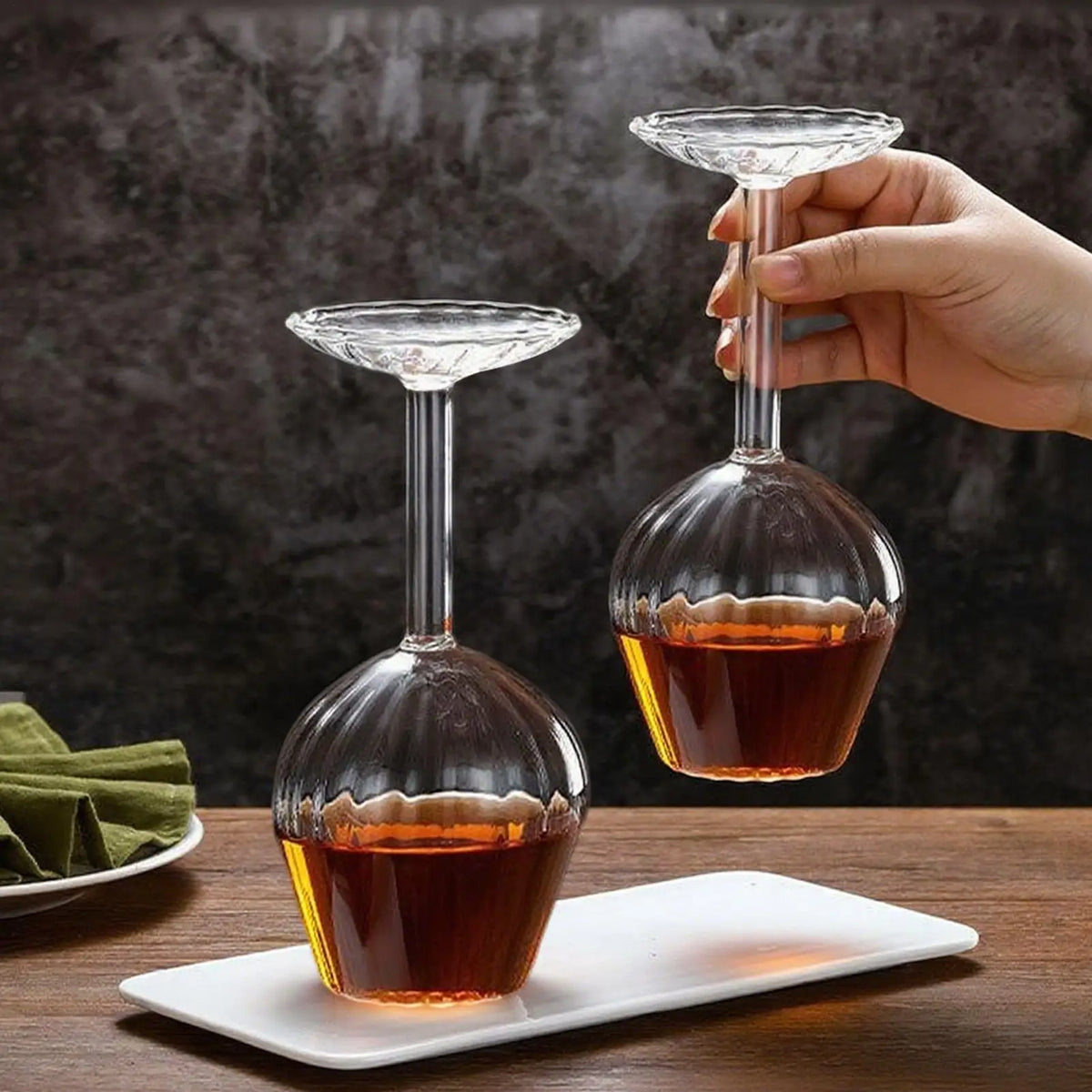 Inverted Stemmed Wine Glasses – Creative Upside Down Drinkware Novelty Wine Glass Qme