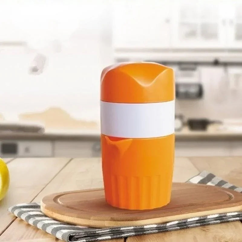 Portable Manual Juicer Cup – Fresh Citrus Juice On the Go Manual Citrus Juicer Qme