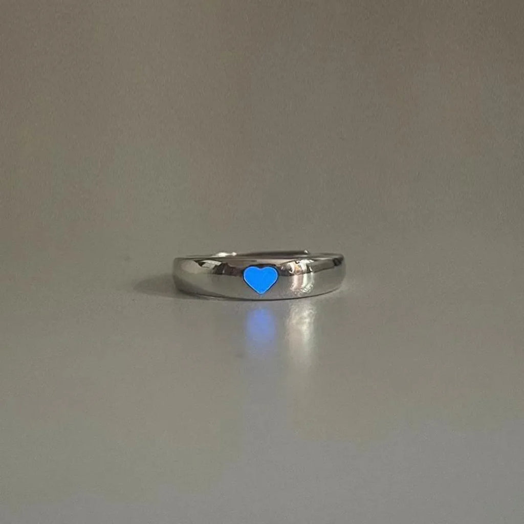 Luminous Heart Couple Ring – Blue & Pink Glow in Dark Couple Fashion Ring Qme