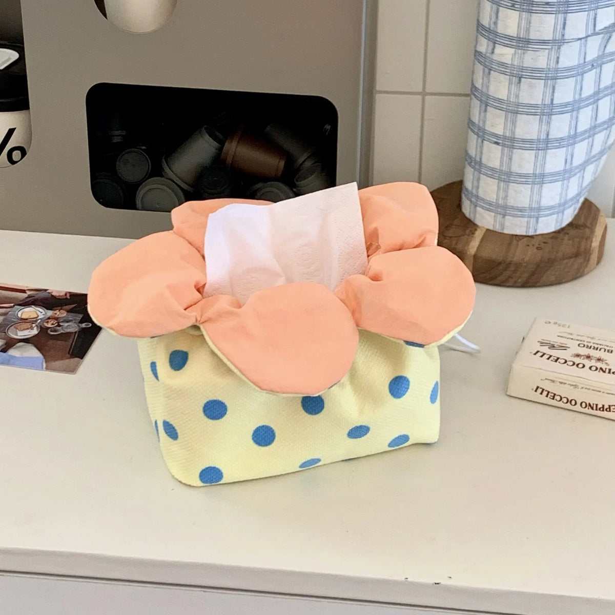 Flower Shape Tissue Box Holder – Stylish Desktop Dispenser Tissue Box Holder Qme 1Pc