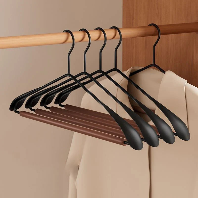 Iron & Beech Suit Hanger – Non-Slip, Rust-Resistant, Dual-Use Suit Hanger Qme Default Title