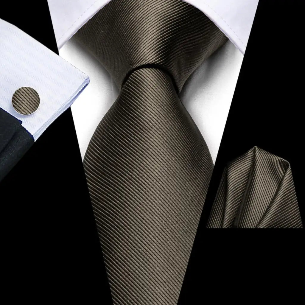 Hi-Tie Men's Silk Necktie Handkerchief & Cufflinks Set