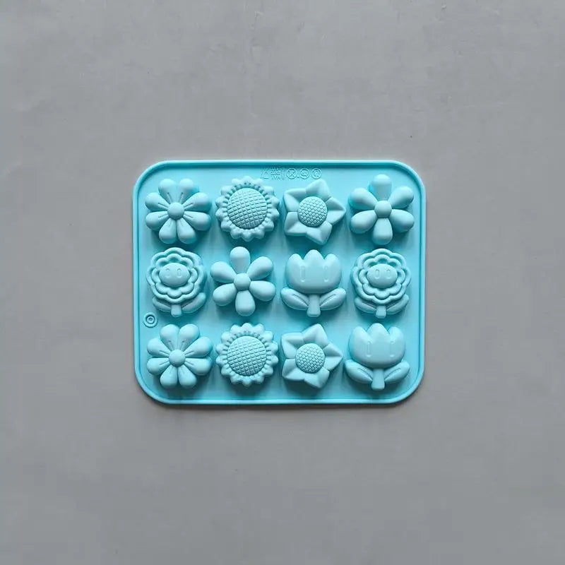 Silicone Flower Mold – Non-Stick Chocolate, Candy & Jelly Silicone Baking Mold Qme Pink