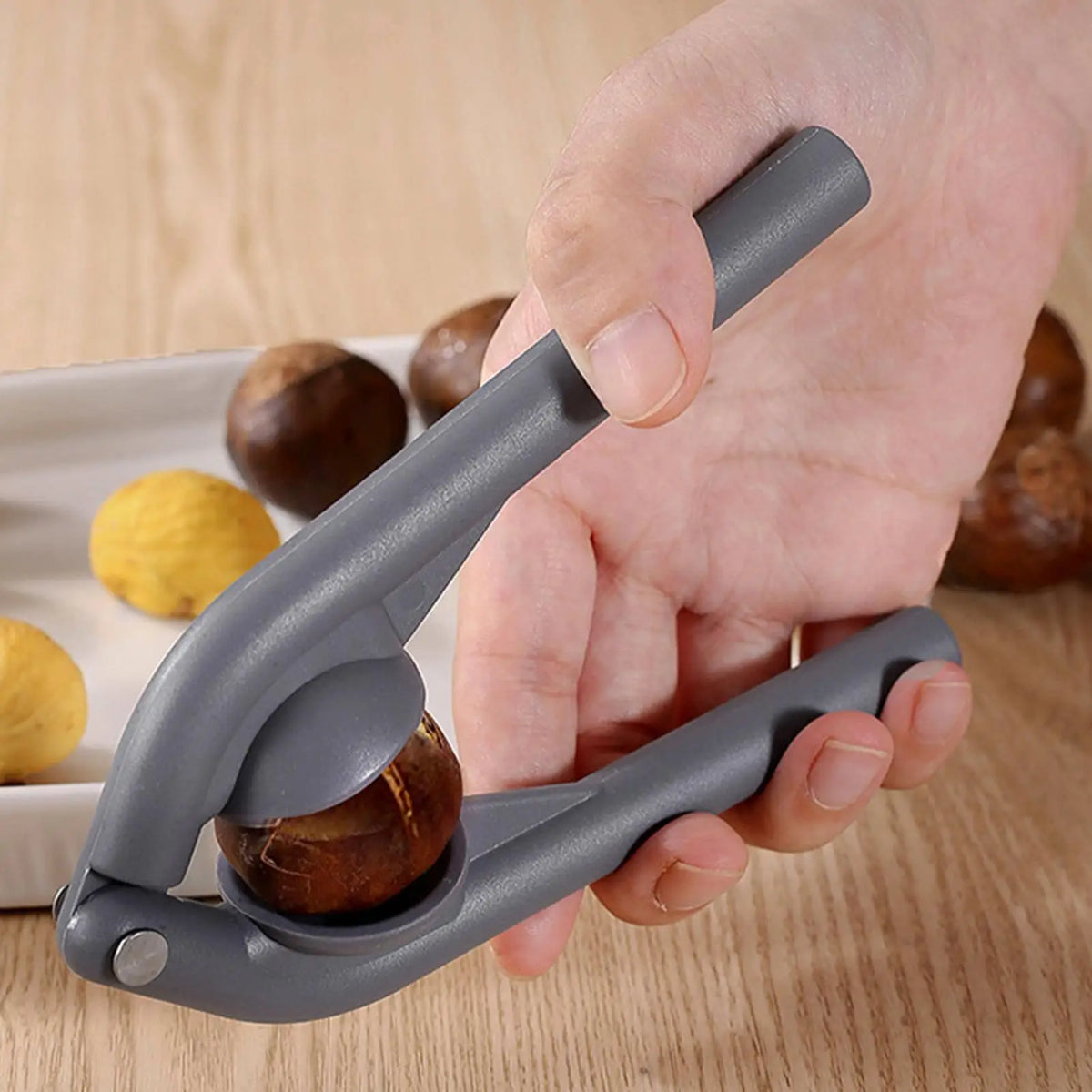 Manual Chestnut Opener & Nut Sheller Kitchen Gadget Nut Sheller Tool Qme