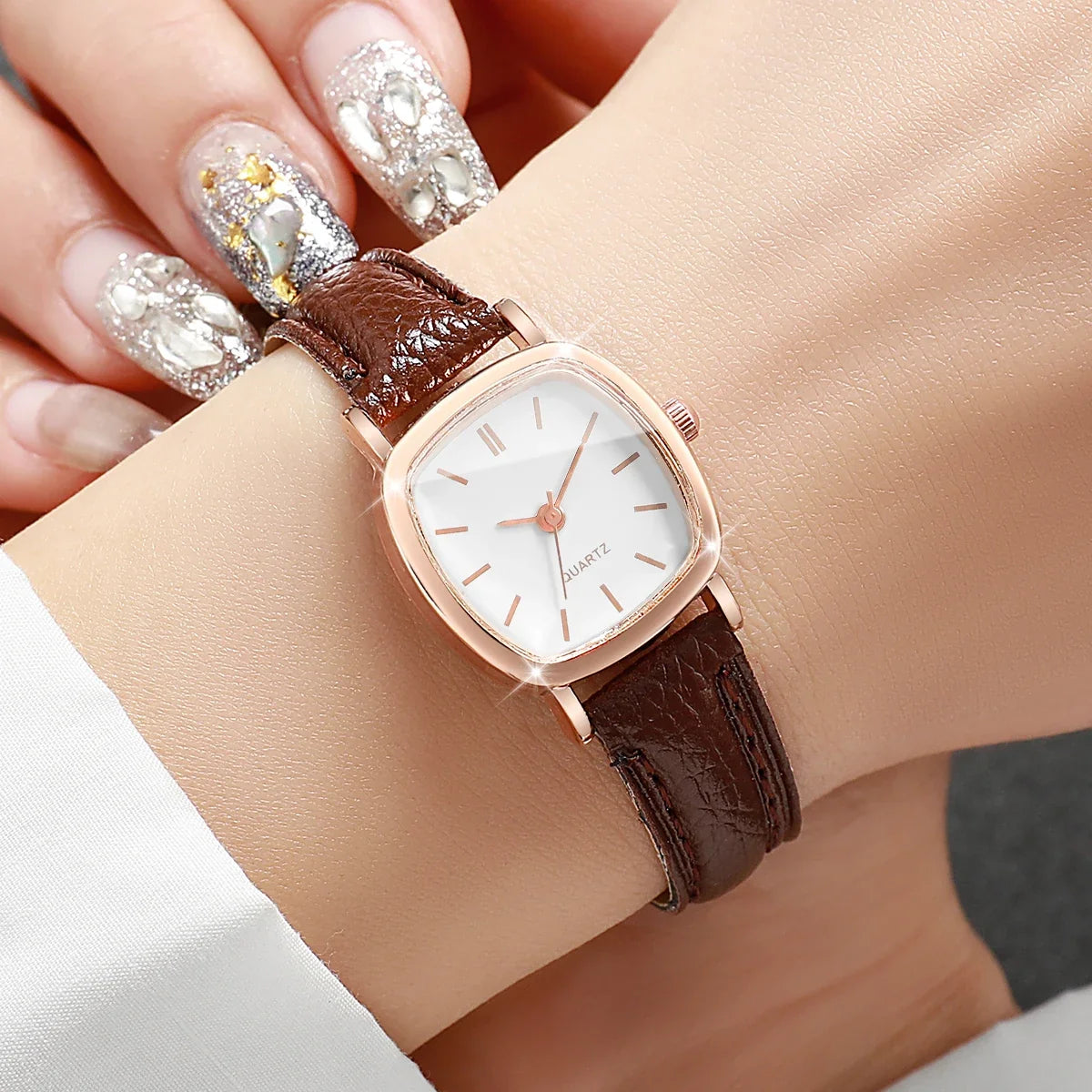 Women's Minimalist Square Quartz Watch – Rose Gold Brown Strap Women's Quartz Watch Qme