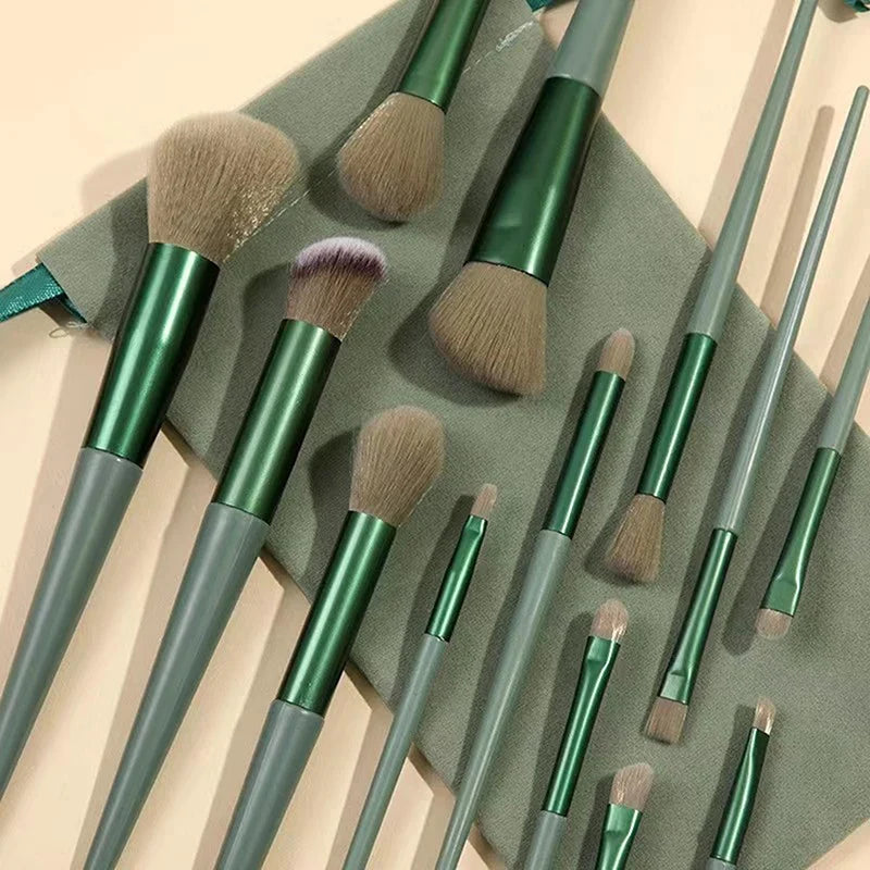 8-Piece Pro Makeup Brush Set – Kabuki, Eyeshadow & Foundation Makeup Brush Set Qme