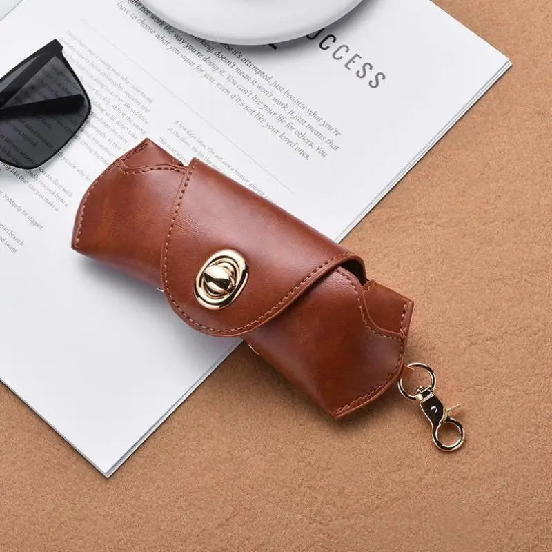 PU Leather Sunglasses Case – Portable Hanging Neck Glasses Bag Eyeglass Case Qst Coffee