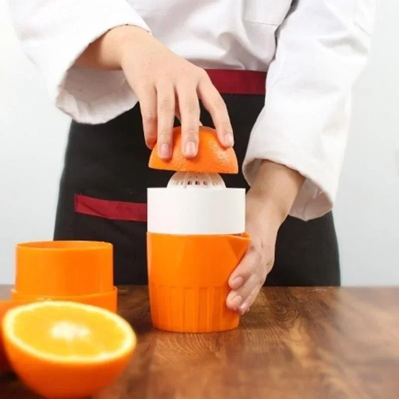 Portable Manual Juicer Cup – Fresh Citrus Juice On the Go Manual Citrus Juicer Qme