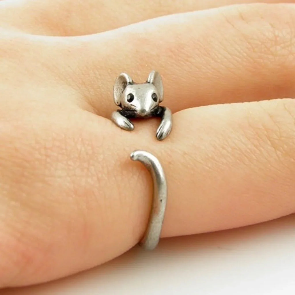 Vintage Cartoon Mouse Finger Ring – Antique Silver Gothic Gothic Finger Ring Qme