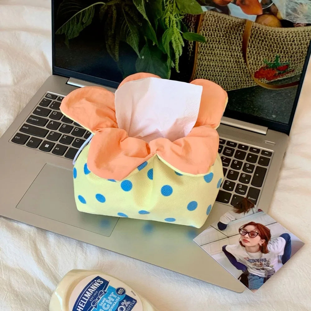 Flower Shape Tissue Box Holder – Stylish Desktop Dispenser Tissue Box Holder Qme