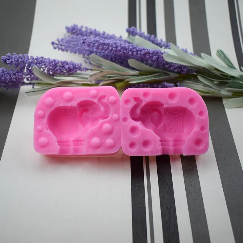 Mini Elephant Silicone Mold – DIY Candle, Resin & Pastry Silicone Craft Mold Qme