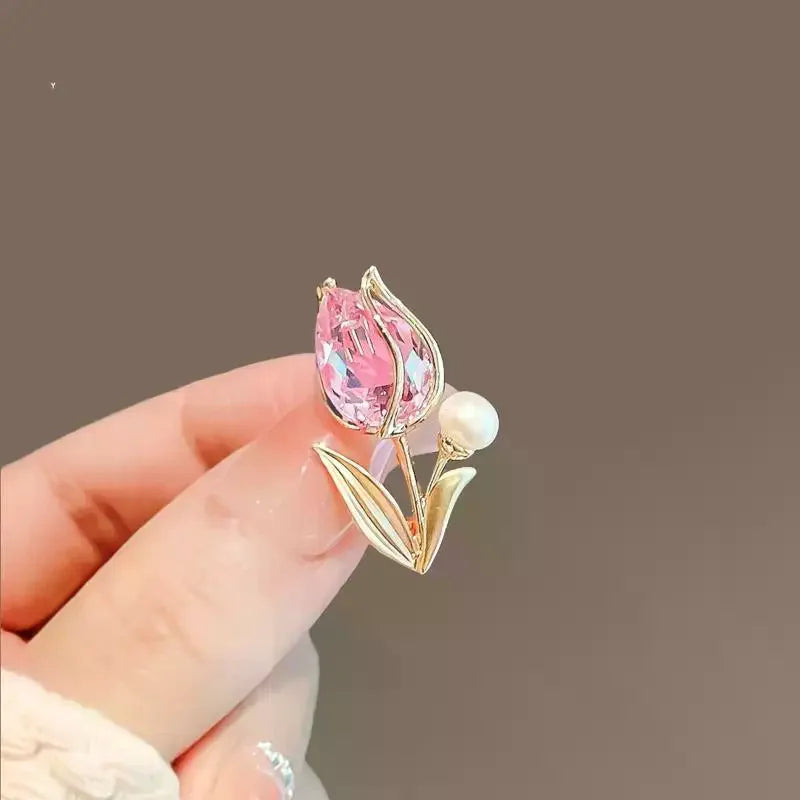 Crystal Tulip Brooch – Pearl Rhinestone Flower Pin for Women Brooch & Lapel Pin Qme