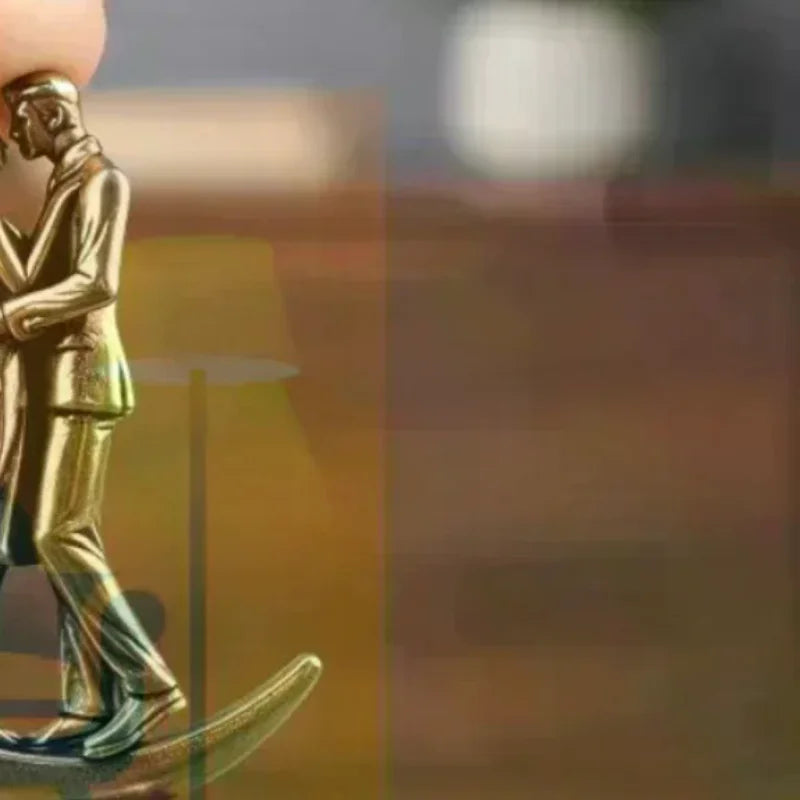 Brass Couple Hugging Figurine | Modern Art Home Decor Statue Decorative Figurine Qme