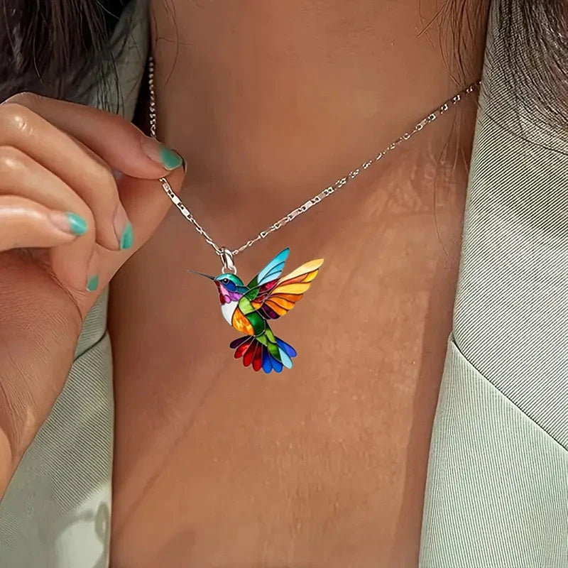 Elegant Hummingbird Pendant Necklace for Women – Alloy Pendant Necklace Qme