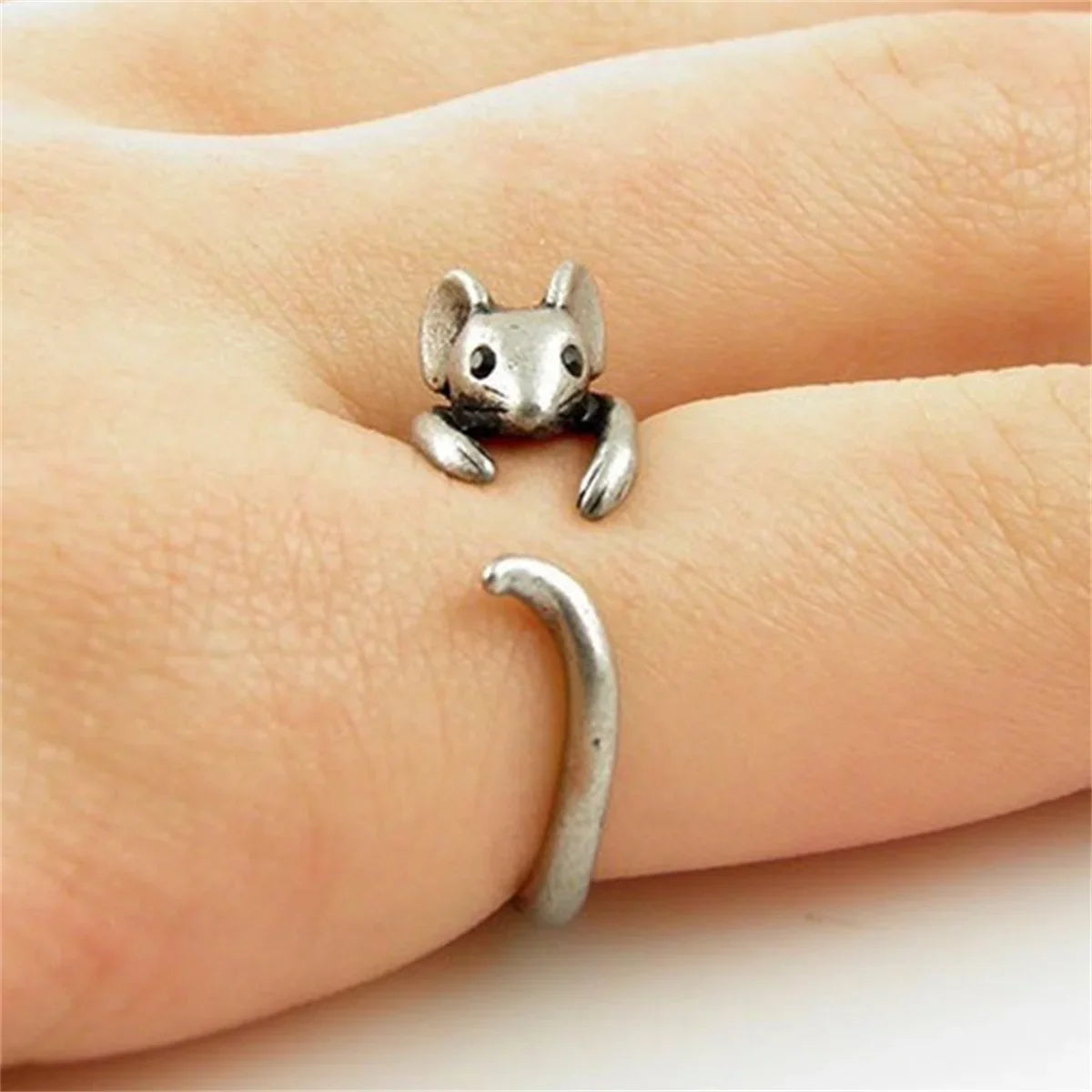 Vintage Mouse Animal Finger Ring – Antique Silver Gothic Gothic Animal Ring Qme 2 resizable