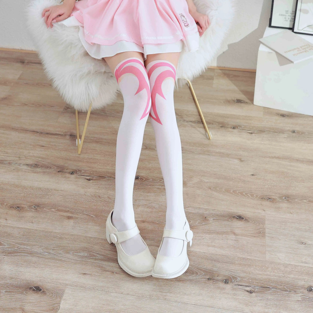 Women's White Velvet Over-the-Knee Stockings | Cute Red Detail Thigh-High Stockings Qme