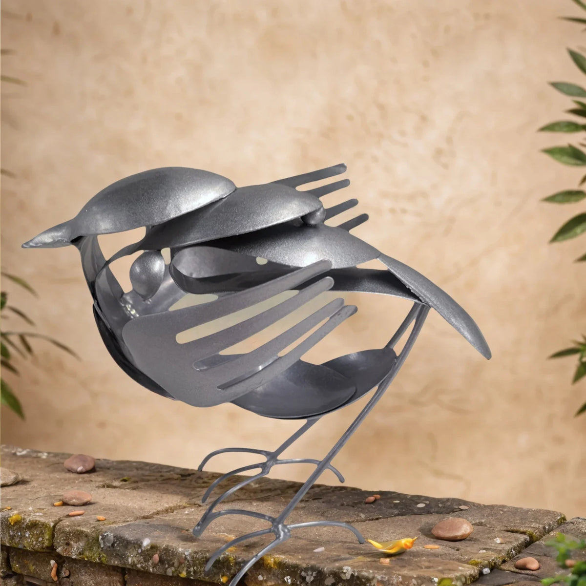 Rustic Red Robin Metal Bird Sculpture | Patio & Lawn Statue Garden Bird Statue Qme