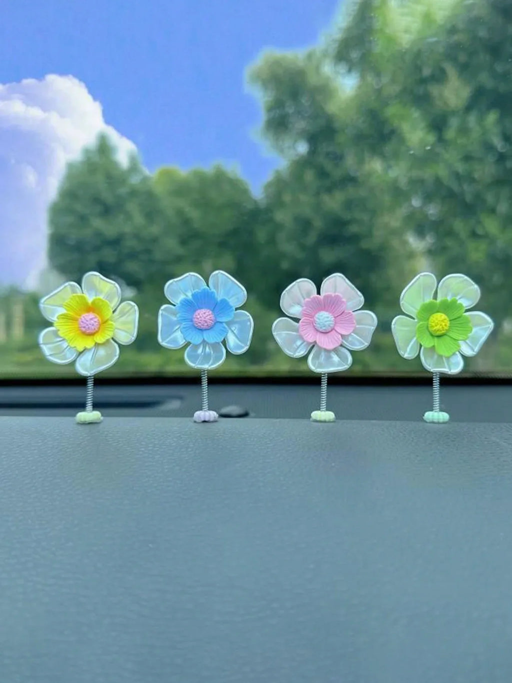 Cute Swinging Sunflower Macaron Car Ornament – 5 Pieces Car Dashboard Ornament Qme