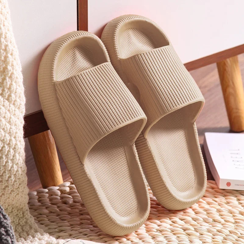 Women's Thick Platform Cloud Slippers EVA Non-Slip Slides Platform Cloud Slippers Qme