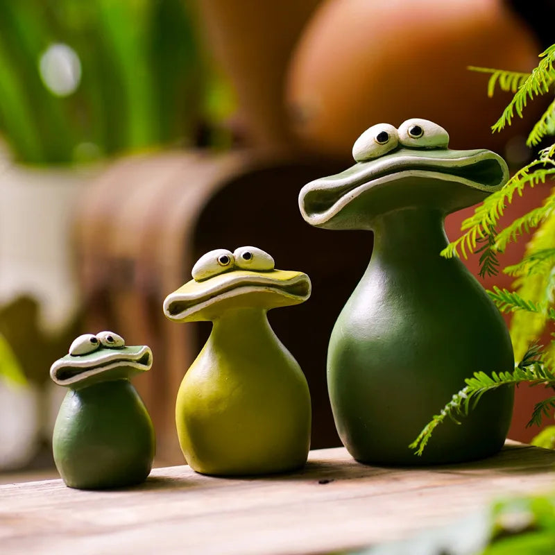 Kawaii Big Mouth Frog Figurine | Resin Garden & Desk Decor Resin Figurine Qme