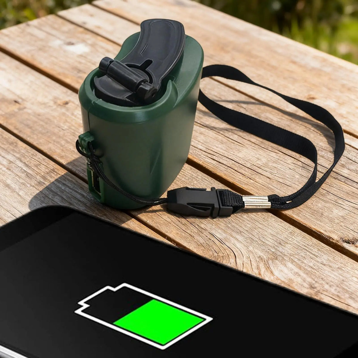 Hand Crank Phone Charger – Portable USB Power for Camping Hand Crank Charger Qme
