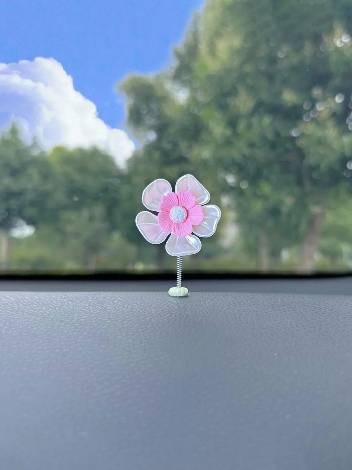 Cute Swinging Sunflower Macaron Car Ornament – 5 Pieces Car Dashboard Ornament Qme