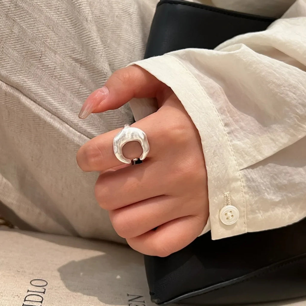 Matte Frosted Crescent Moon Finger Ring – White Metal Statement Statement Ring Qme