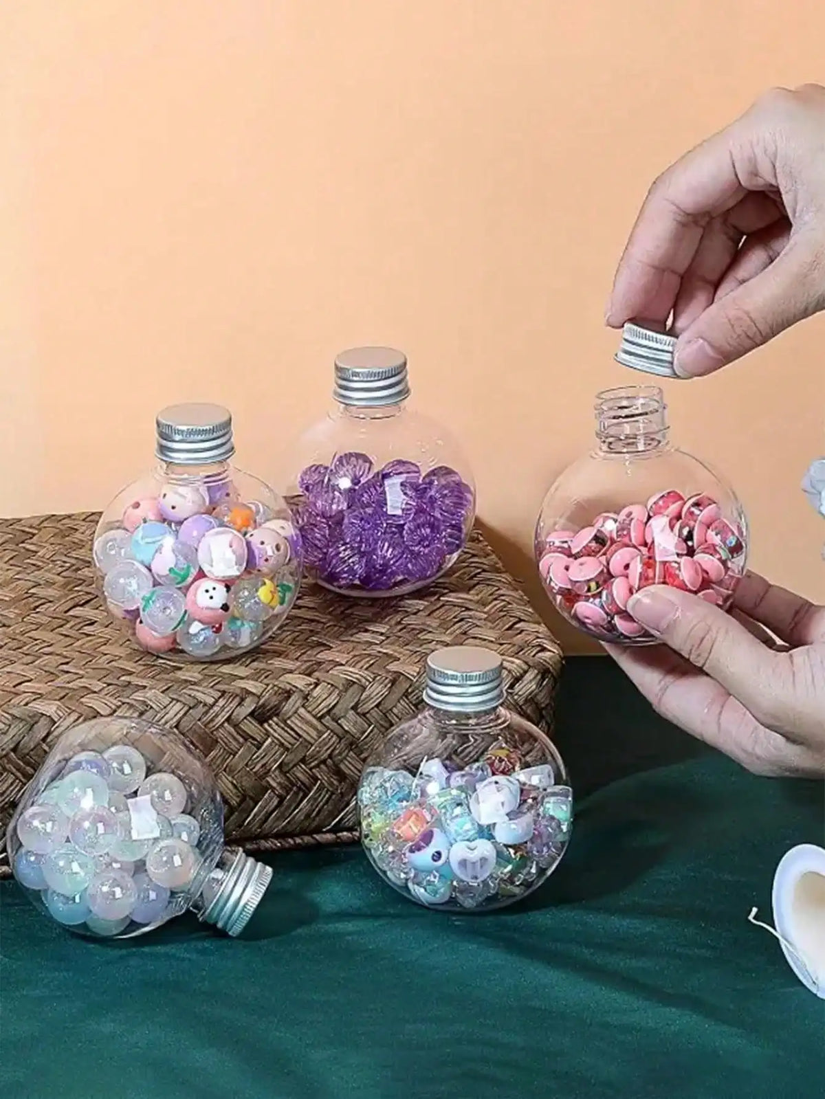 Mini Round Plastic Ball Bottles with Lids – Thickened Material Plastic Storage Bottles Qme 5pcs
