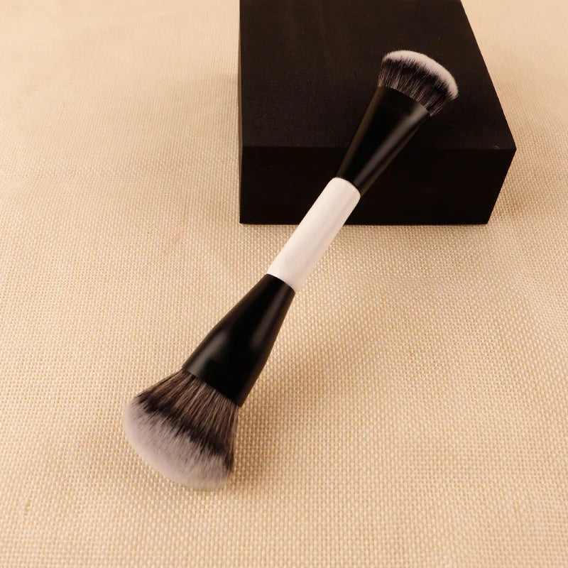 F4 Dual-Ended Foundation, Powder & Contour Face Brush Dual-Ended Face Brush Qme