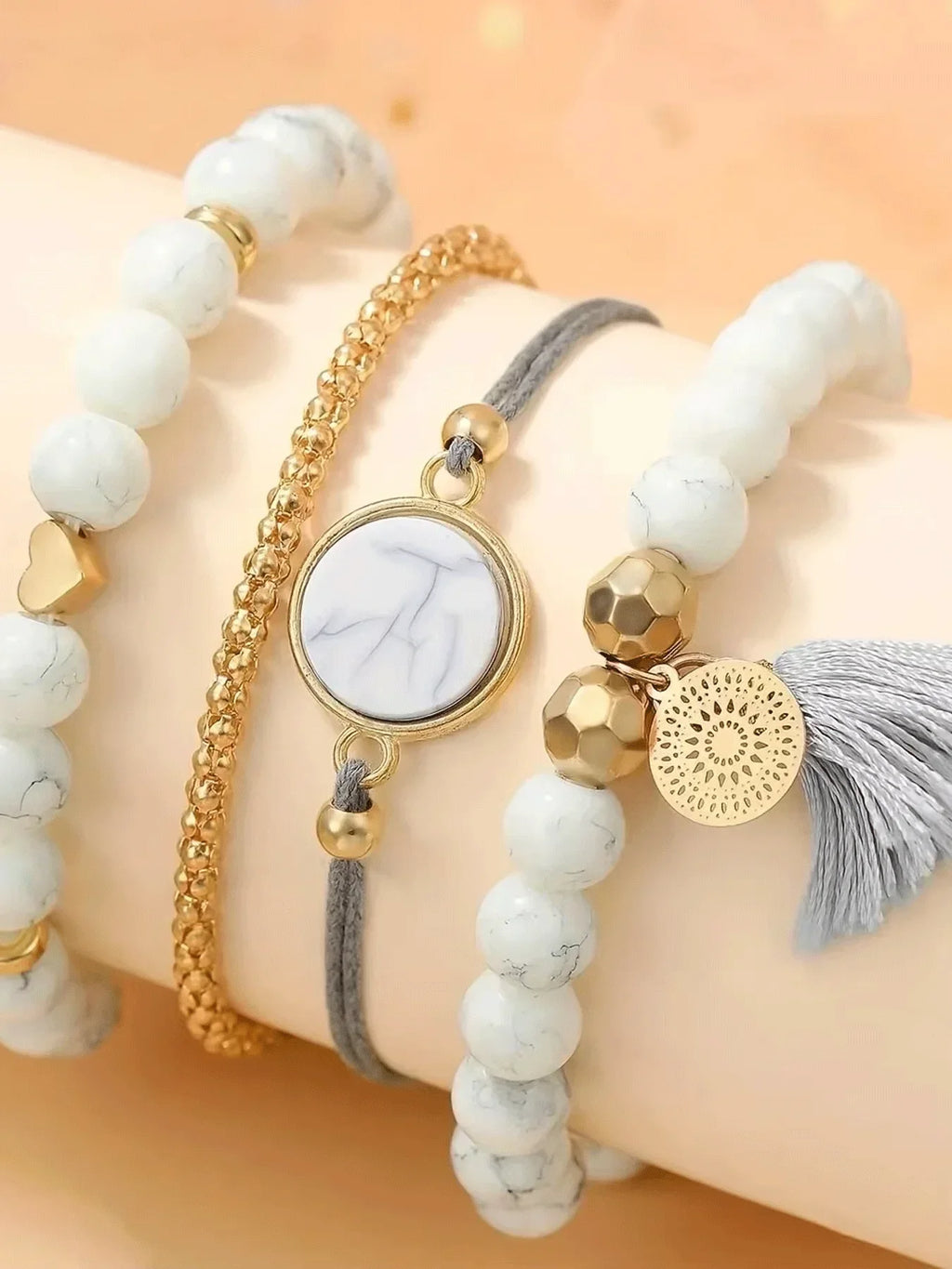 Women's Marble Beaded Quartz Watch – White Geometric Style Bracelet Watch Qme