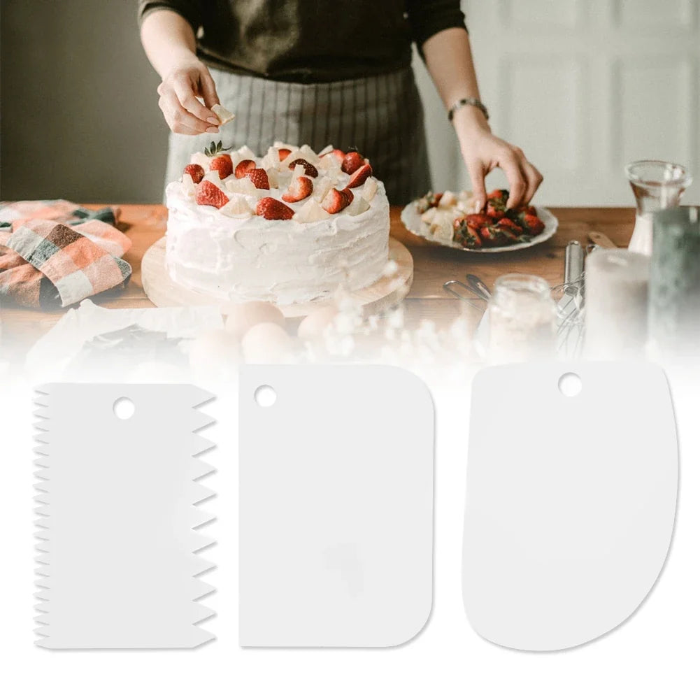 3-Piece Plastic Dough Scraper & Cake Cream Spatula Set Pastry Scraper Set Qme