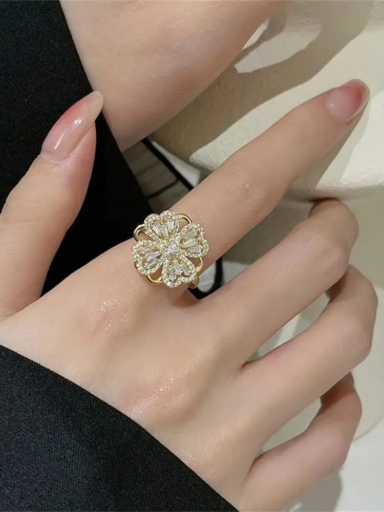 Rotating Four Leaf Clover Zircon Ring for Women – Adjustable Fashion Ring Qme Gold resizable