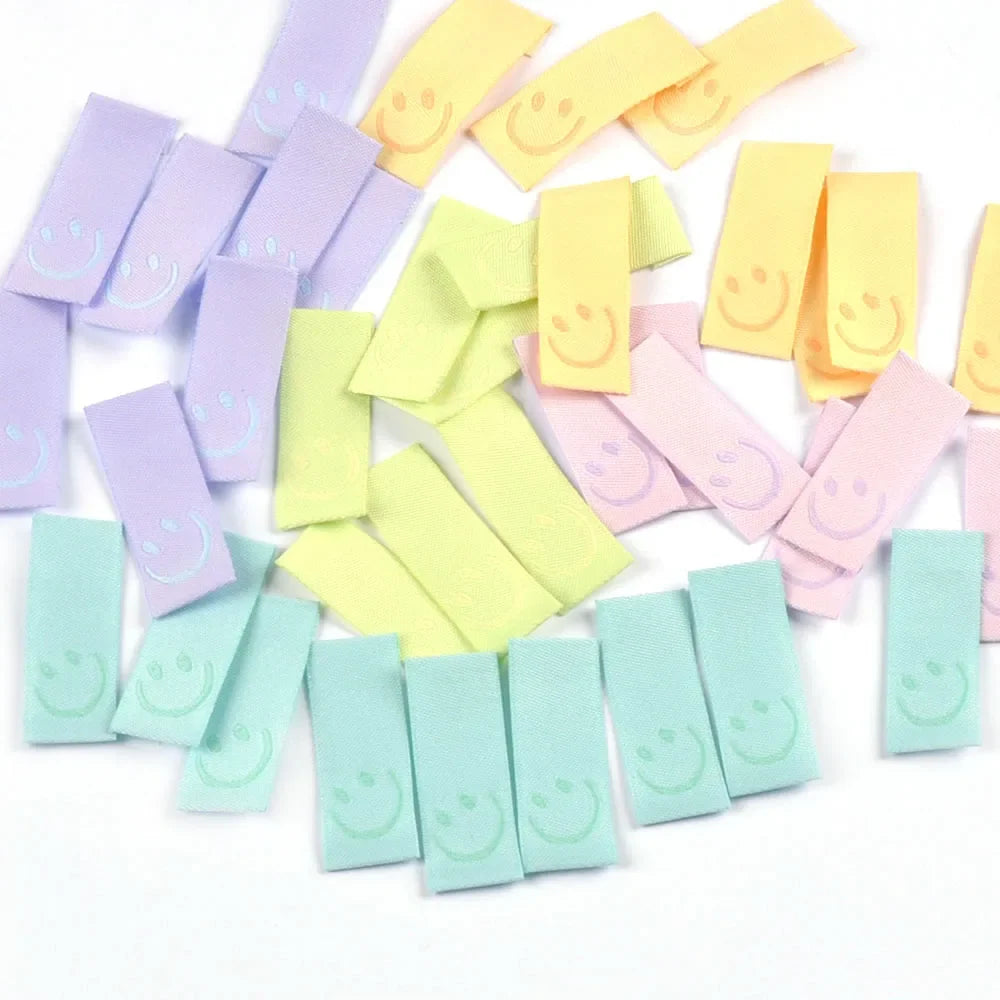 Candy Embroidery Smile Labels – 50pcs Washable Cloth Tags Embroidery Sewing Labels Qme