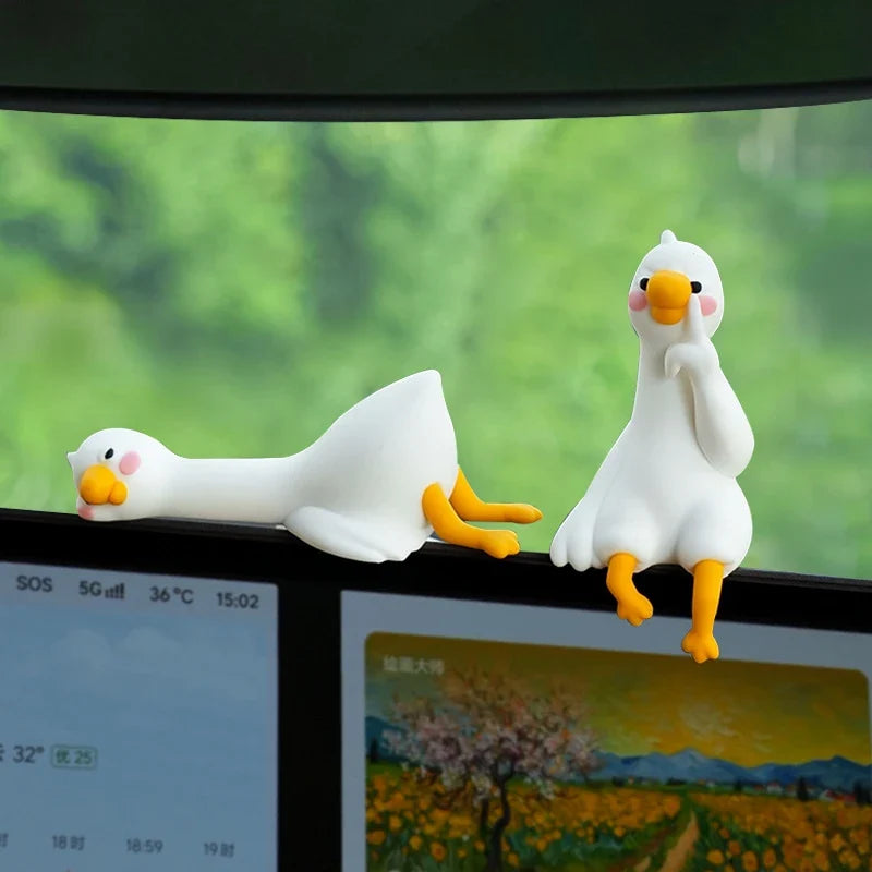 Resin Cartoon Duck Figurine – Desk, Car & Home Decor Ornament Resin Animal Figurine Qme