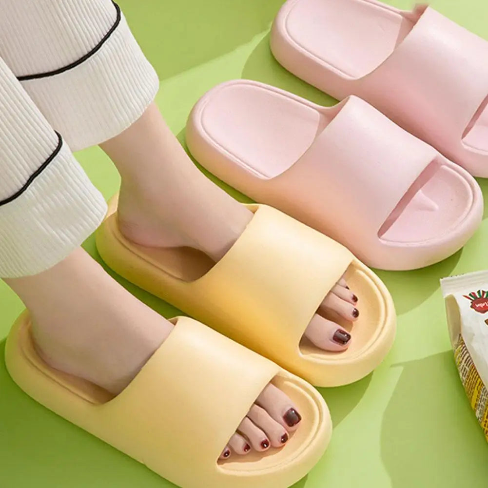 Unisex Cloud Cushion Bathroom Slippers Summer Flat Slides Bathroom Slippers Qme