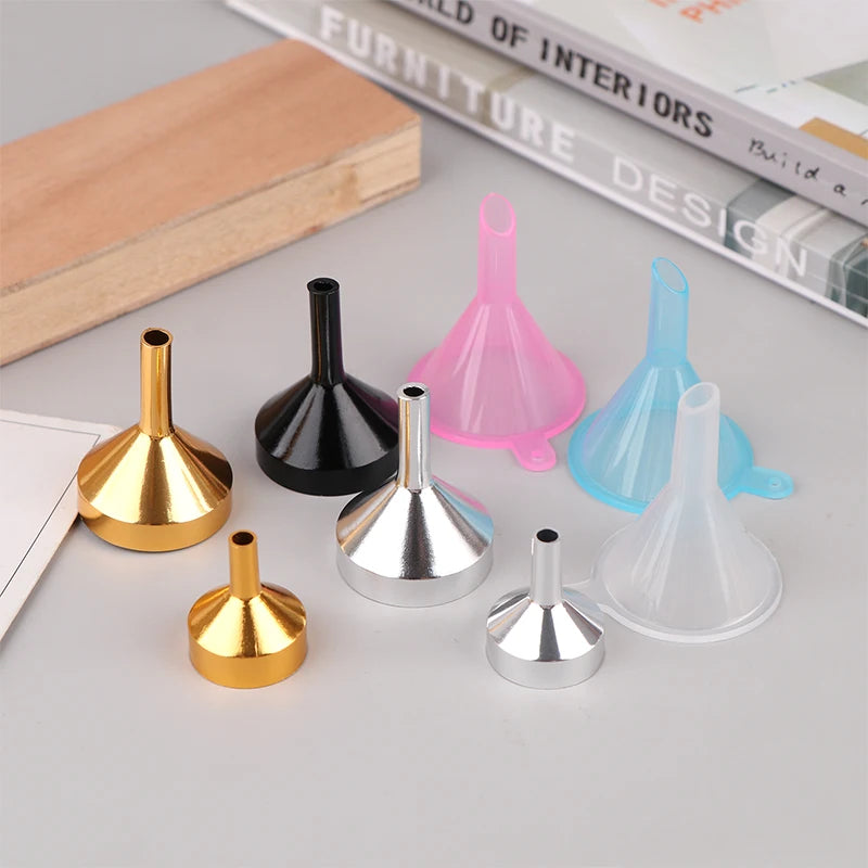 10Pcs Mini Funnels for Perfume, Essential Oil & Small Bottles Mini Filling Funnels Qst