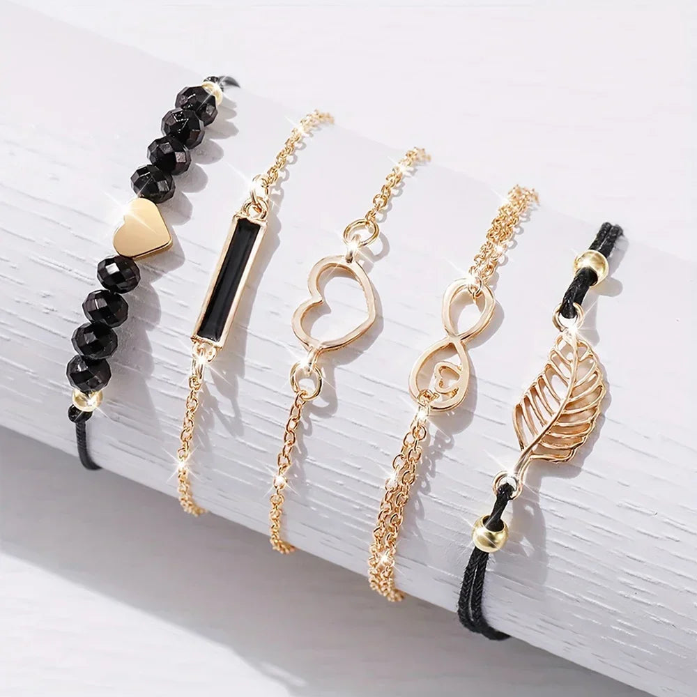 Women's Analog Quartz Watch & Leather Bracelet Set – 6 Pcs Watch & Bracelet Set Qme